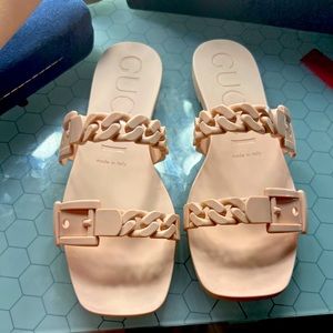 Gucci rubber sandals size 38
